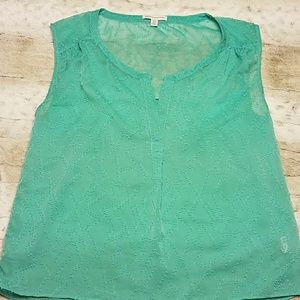 AEO sleeveless shirt